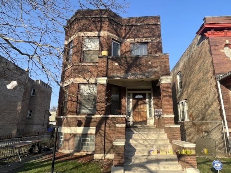 7132 S Saint Lawrence Ave Chicago, IL 60619, Cook County
