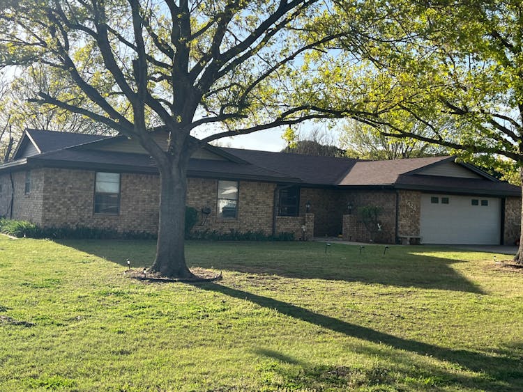 1422 Chaparral Rd, TX, 76354, USA