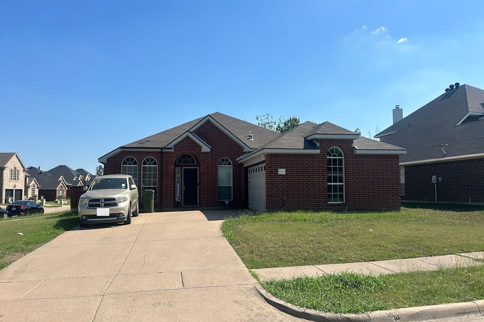 5101 Goldenrain Drive Arlington, TX 76018, Tarrant County