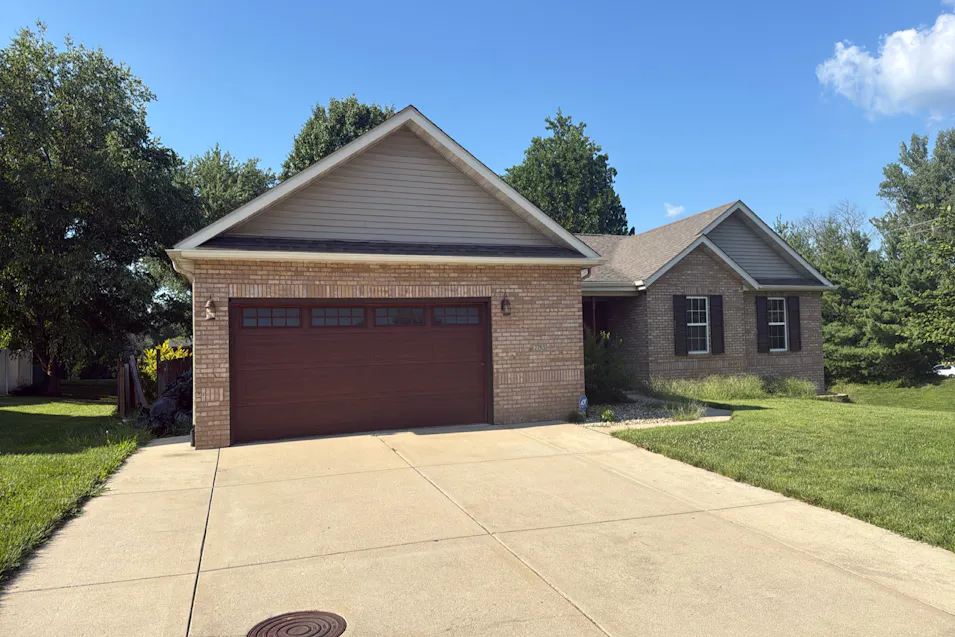 2763 Cascade Lake Dr Shiloh, IL 62221, St. Clair County