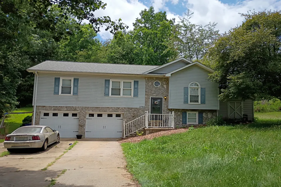 3793 Windhaven Dr NW Conover, NC 28613, Catawba County