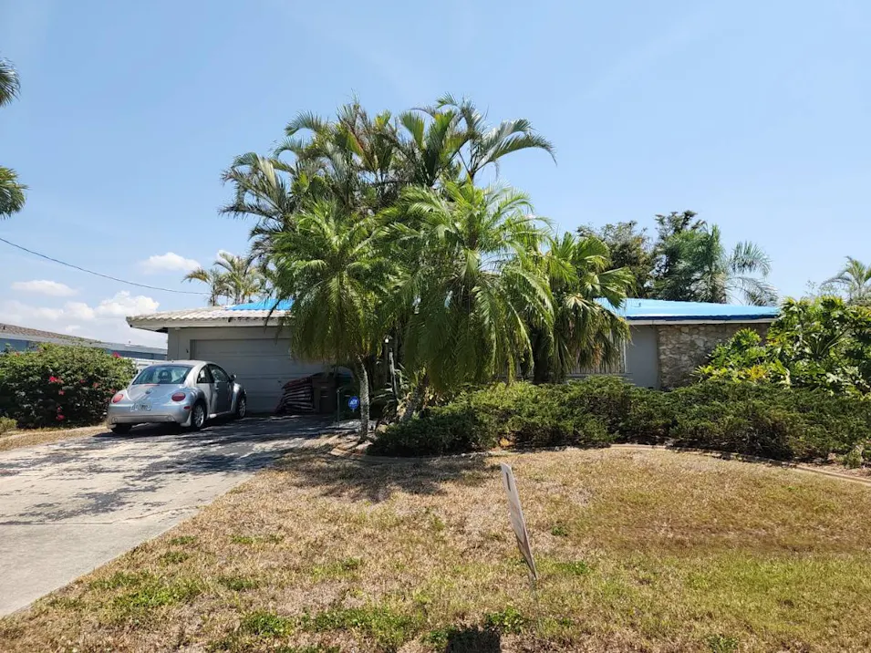 2835 SE 17th Pl Cape Coral, FL 33904, Lee County