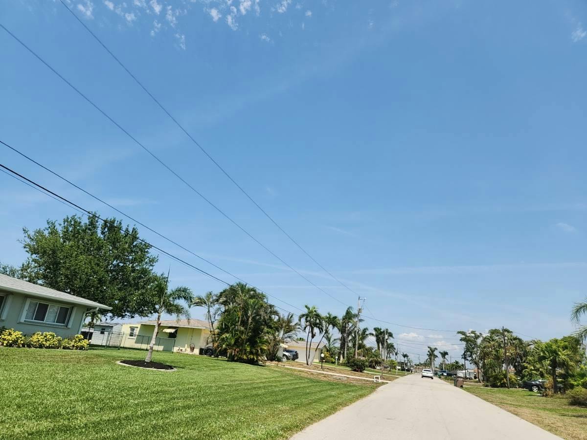 17th Pl, Cape Coral, FL 33904