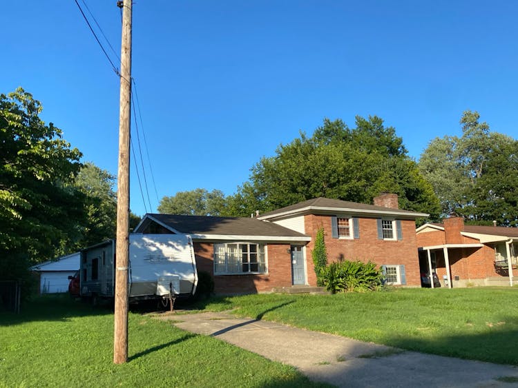 10503 Sedalia Ct Louisville, KY 40272, Jefferson County