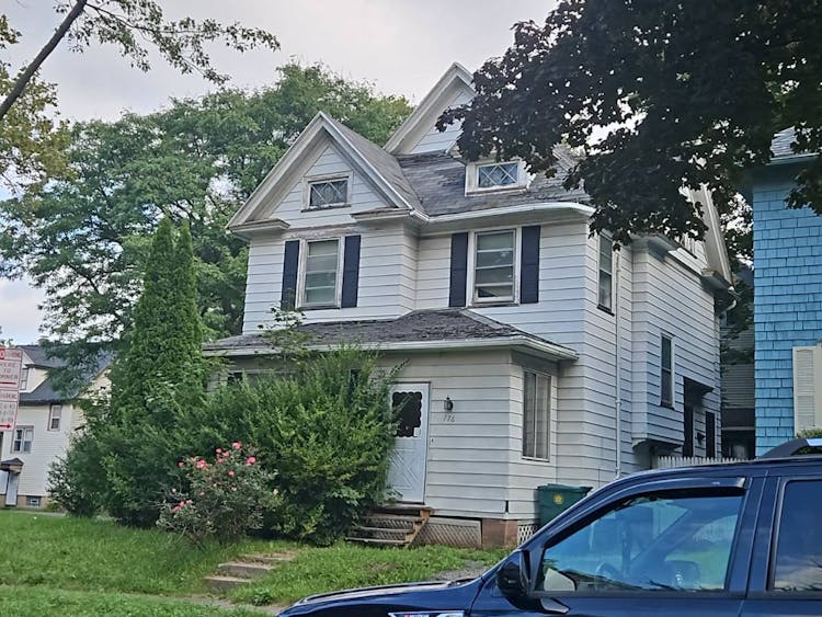 176 Selye Ter, Rochester, NY, 14613, USA