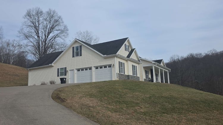 20 Hillcrest Drive Mount Clare, WV 26408, Harrison County
