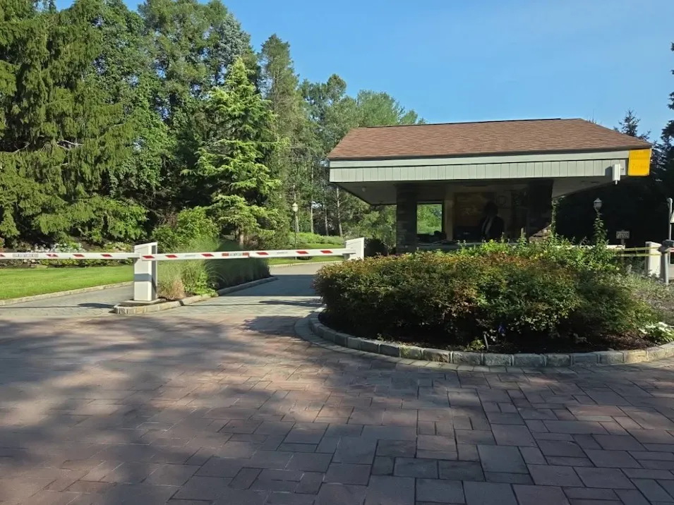 38 Eagle Chase 38c Woodbury, NY 11797, Nassau County