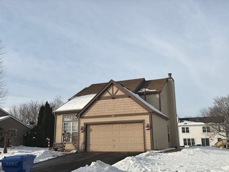 280 E Harvard Cir South Elgin, IL 60177, Kane County