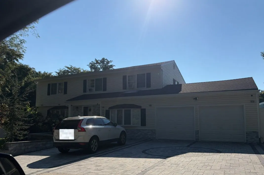 Ibsen Ave, Dix Hills, NY 11746