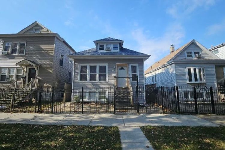 2426 N Marmora Ave Chicago, IL 60639, Cook County