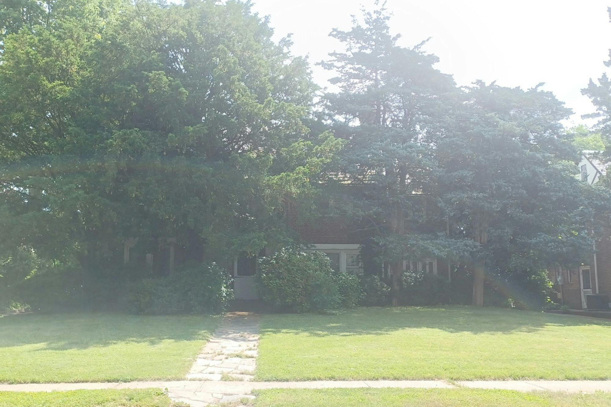 Long Dr, Hempstead, NY 11550