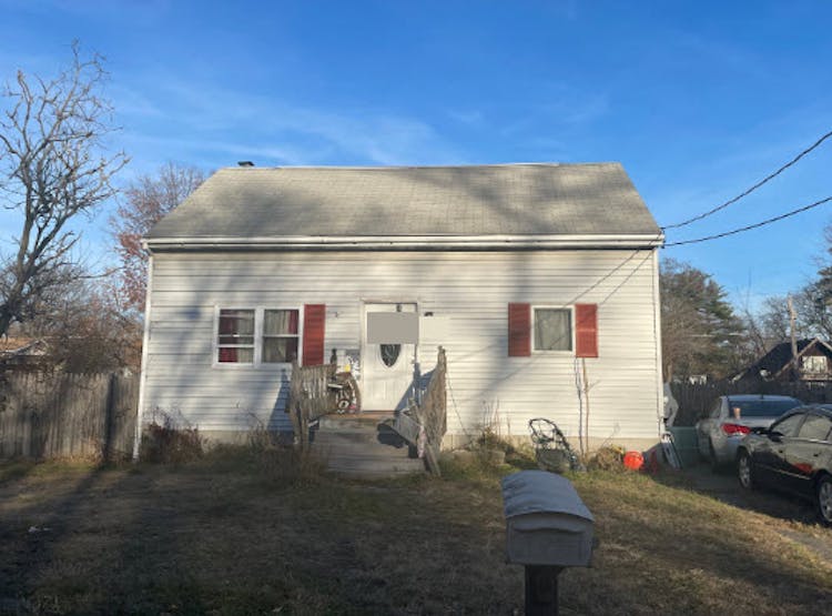 49 Sylvester St, Springfield, MA, 01109, USA