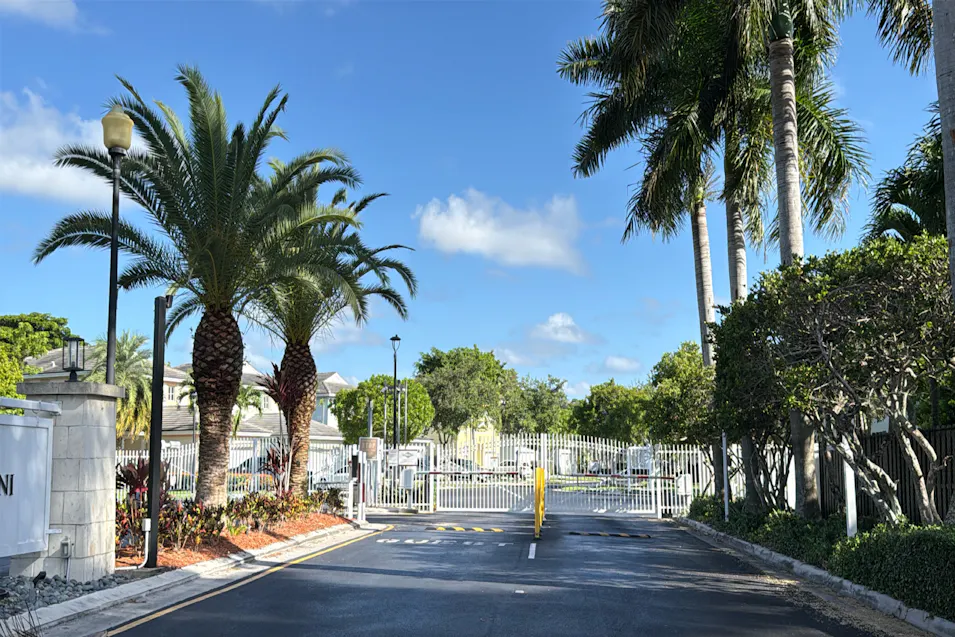 389ne32nd Ter Homestead, FL 33033, Miami-Dade County