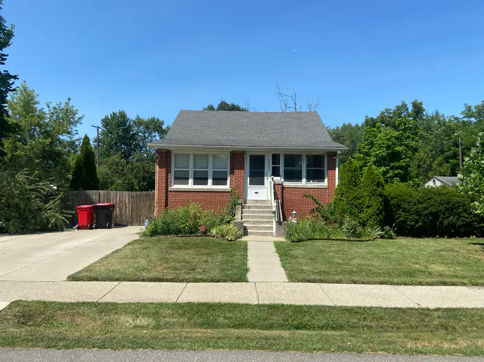 28525 Selkirk St Southfield, MI 48076, Oakland County