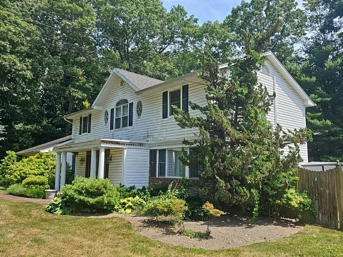Arbor Ln, Dix Hills, NY 11746