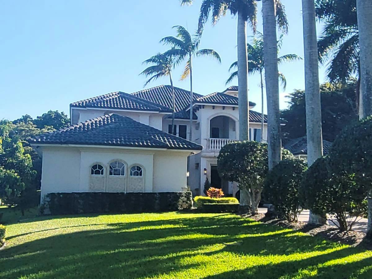 4th St, Plantation, FL 33325