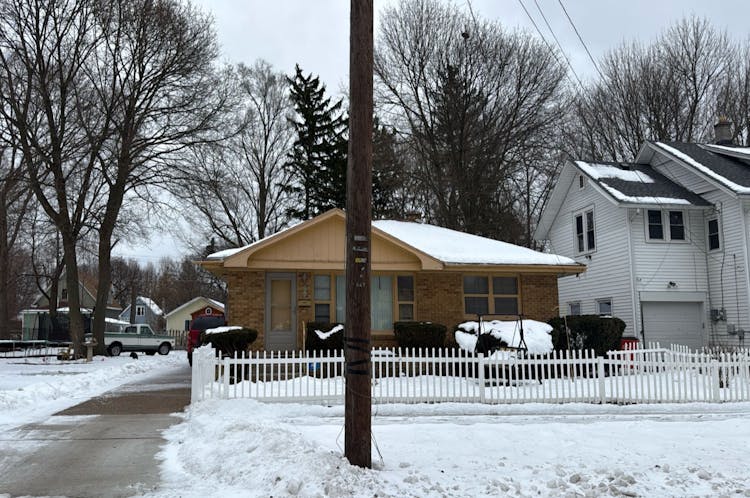 555 McAllister Avenue Benton Harbor, MI 49022, Berrien County