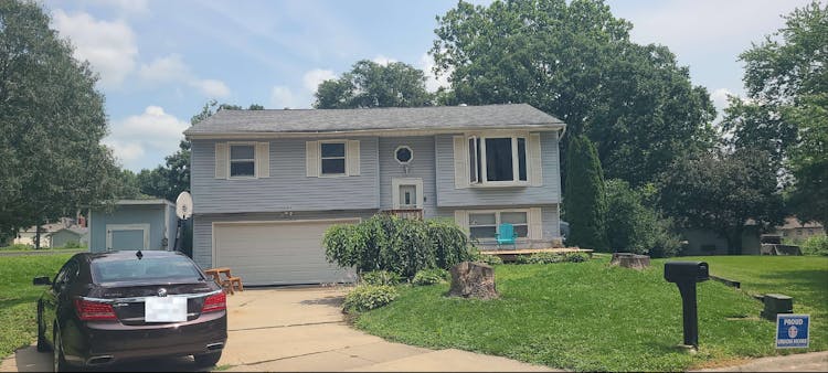 2508 Alameda St Cedar Falls, IA 50613, Black Hawk County