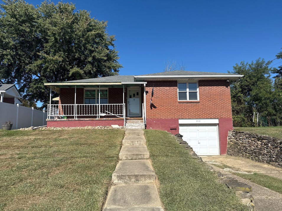 212 Scott Street Charleroi, PA 15022, Washington County