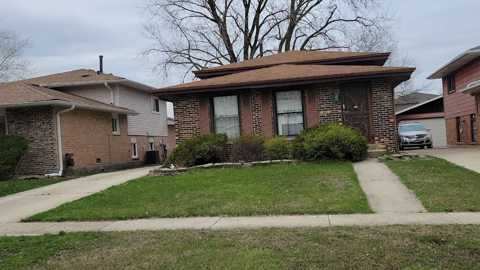 18142 Ravisloe Terrace Country Club Hills, IL 60478, Cook County