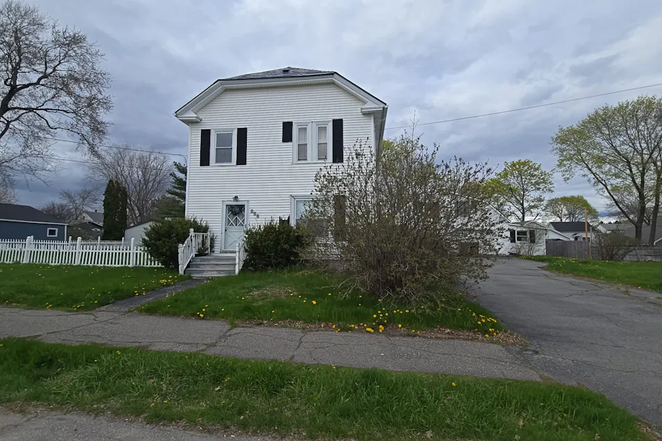 177 Larkin St Bangor, ME 04401, Penobscot County