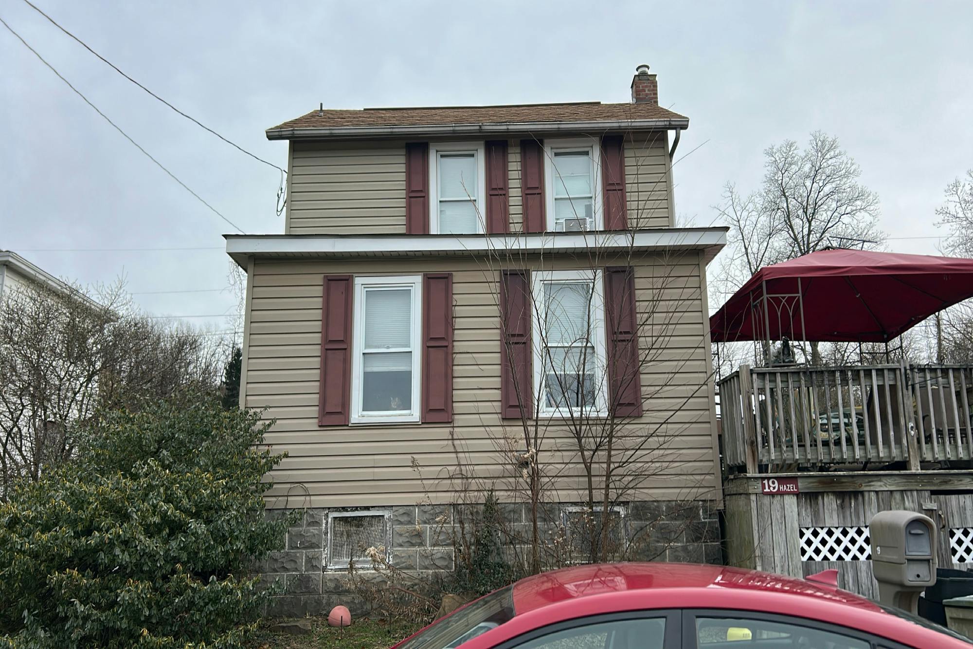 Hazel Ave, Dunbar, PA 15431