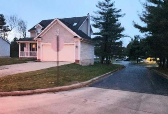 Pine Hollow Cir, Chardon, OH 44024 #1