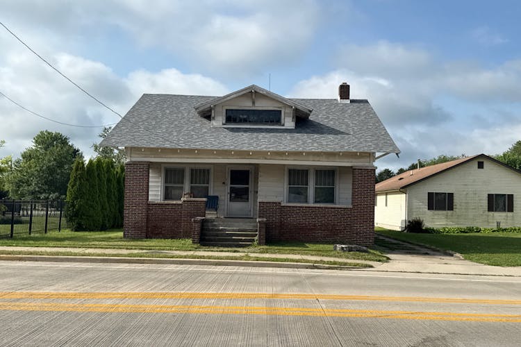 715 Walnut St Dayton, IN 47941-8000, Tippecanoe County