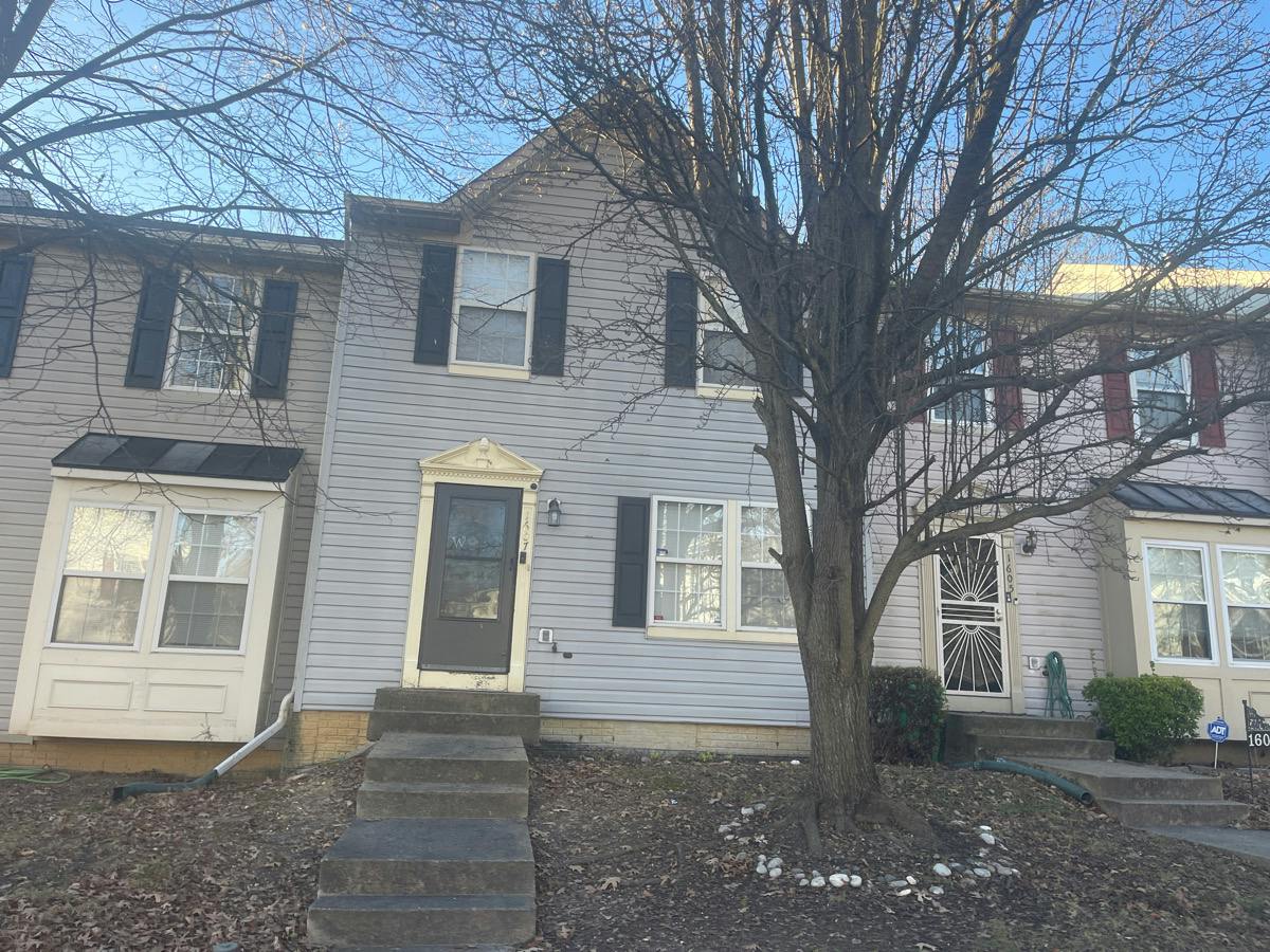 Lorton Ave, Capitol Heights, MD 20743