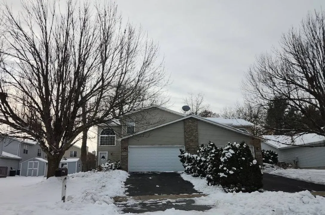Gull Dr, Schererville, IN 46375