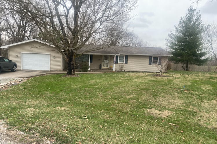 324 Cedar Hills St Albion, IL 62806, Edwards County