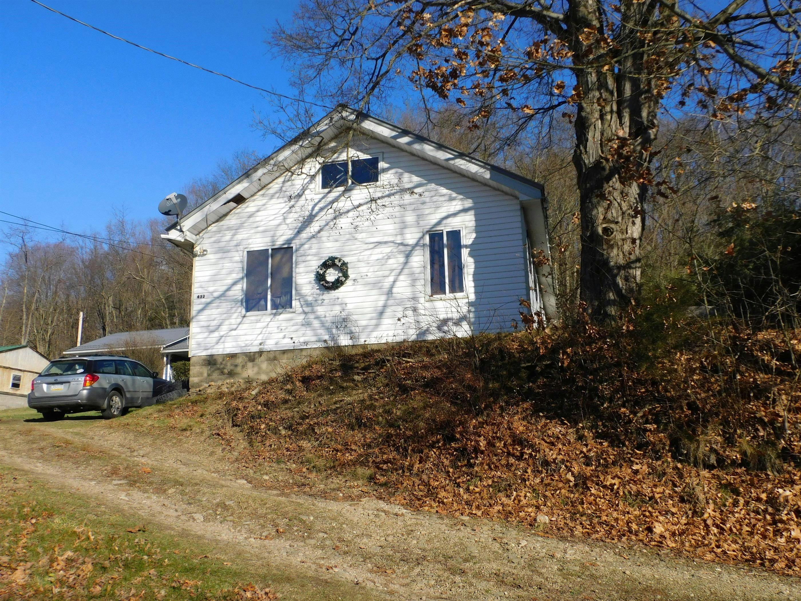Lookout St, Warren, PA 16365