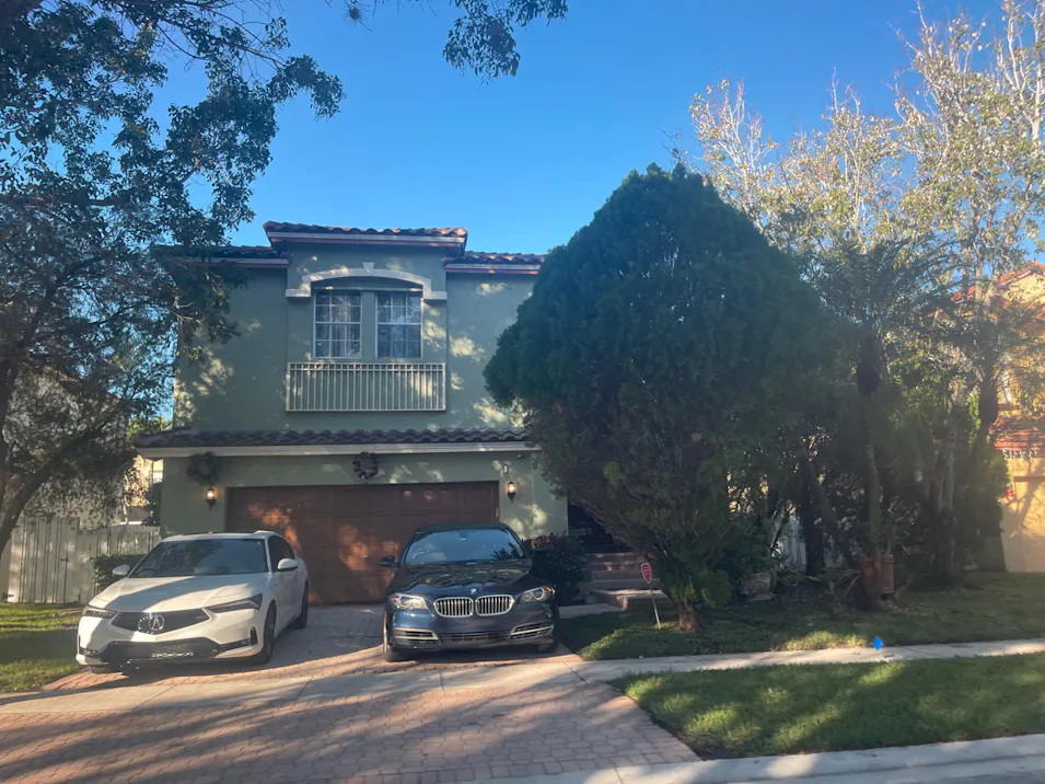 1060 NW 184th Ter Pembroke Pines, FL 33029, Broward County