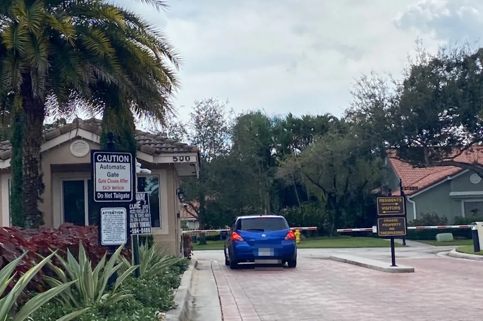 10132 NW 4th Street Plantation, FL 33324, Broward County