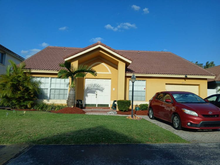 18805 NW 80th Ave Hialeah, FL 33015, Miami-Dade County