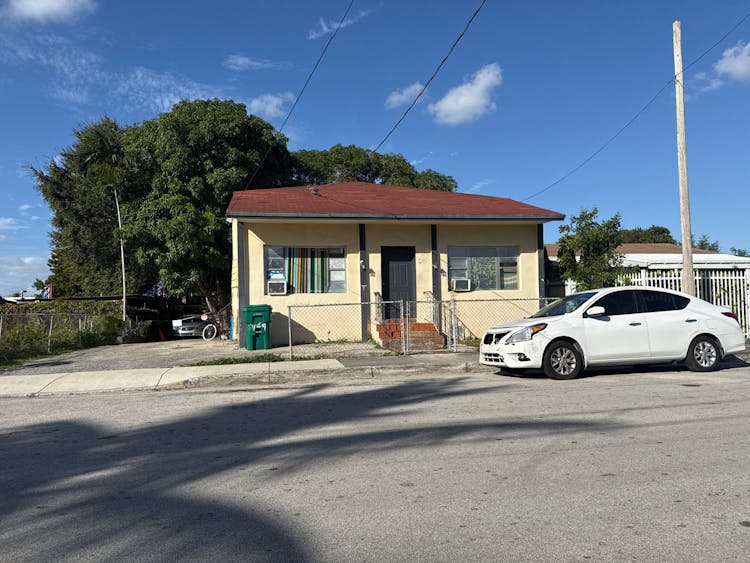 2169 Flagler Ter Miami, FL 33125, Miami-Dade County