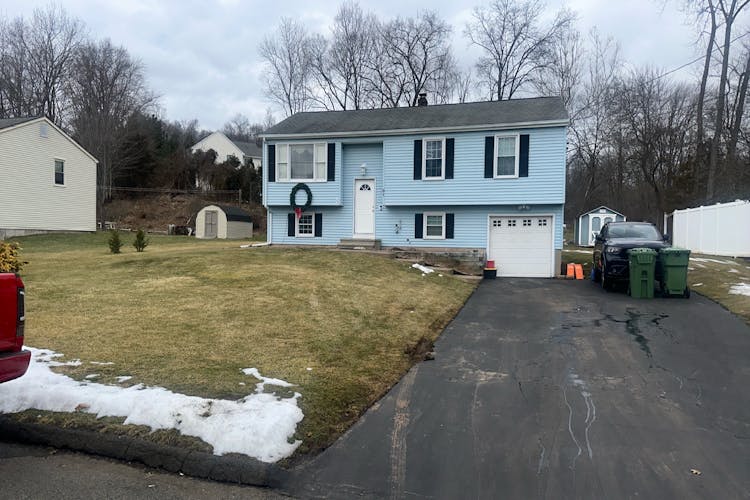 31 Partridge Run Wallingford, CT 06492, New Haven County