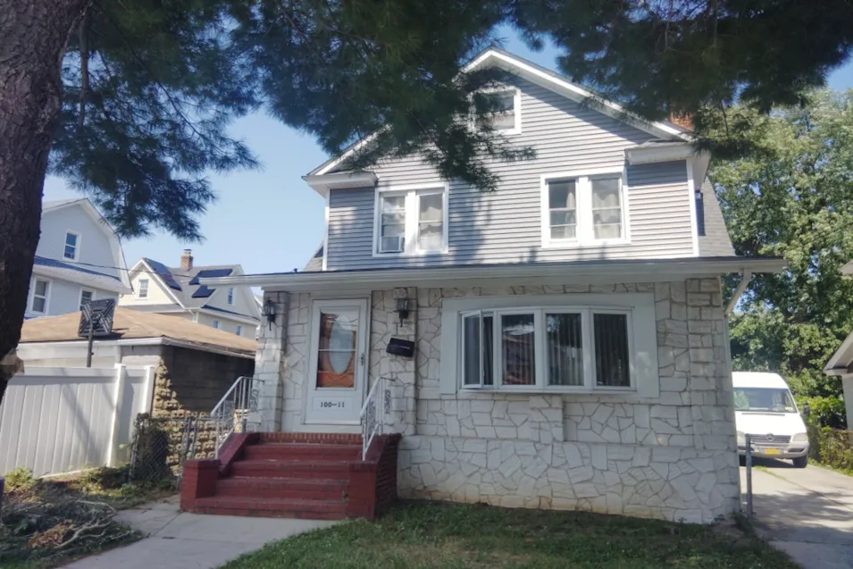 100 -11 197th St Hollis, NY 11423, Queens County