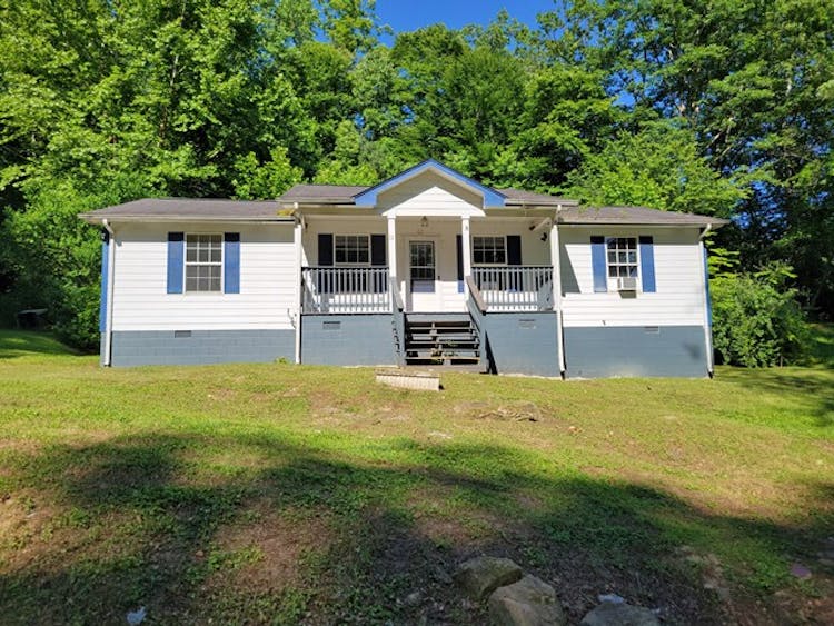 12 Rankin St Branchland, WV 25506, Lincoln County