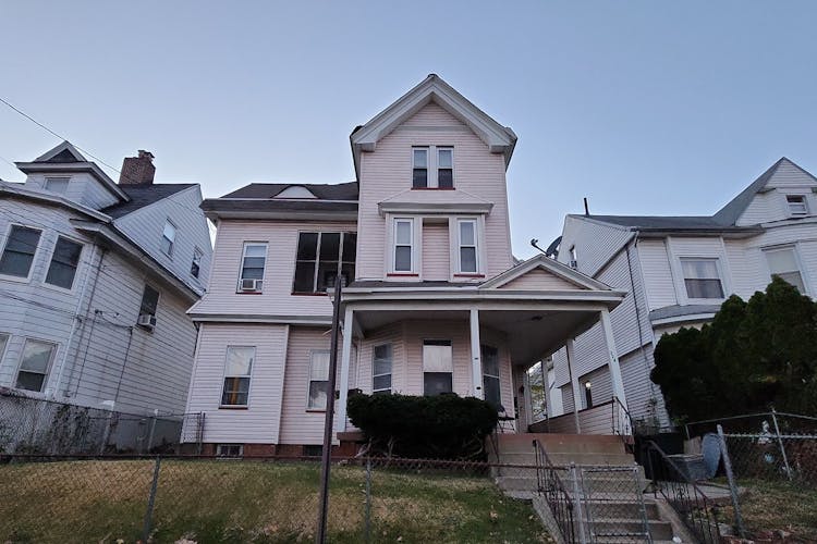 324 -326 E 30th St Paterson, NJ 07504, Passaic County