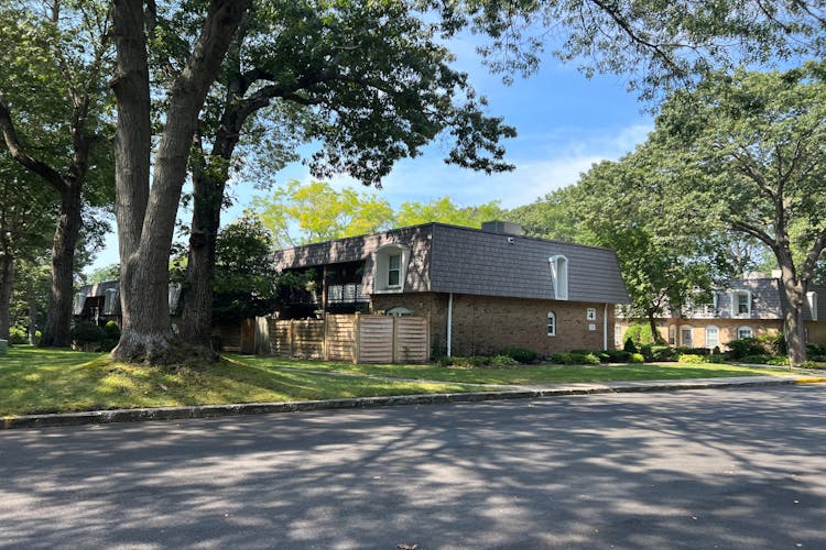 655 Middle Country Rd Unit 718, Coram, NY, 11727, USA