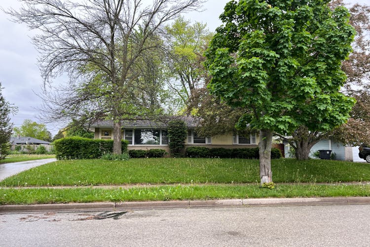 W148n8127 University Dr Menomonee Falls, WI 53051, Waukesha County