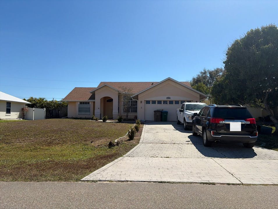 706 SW 11th Terrace Cape Coral, FL 33991, Lee County