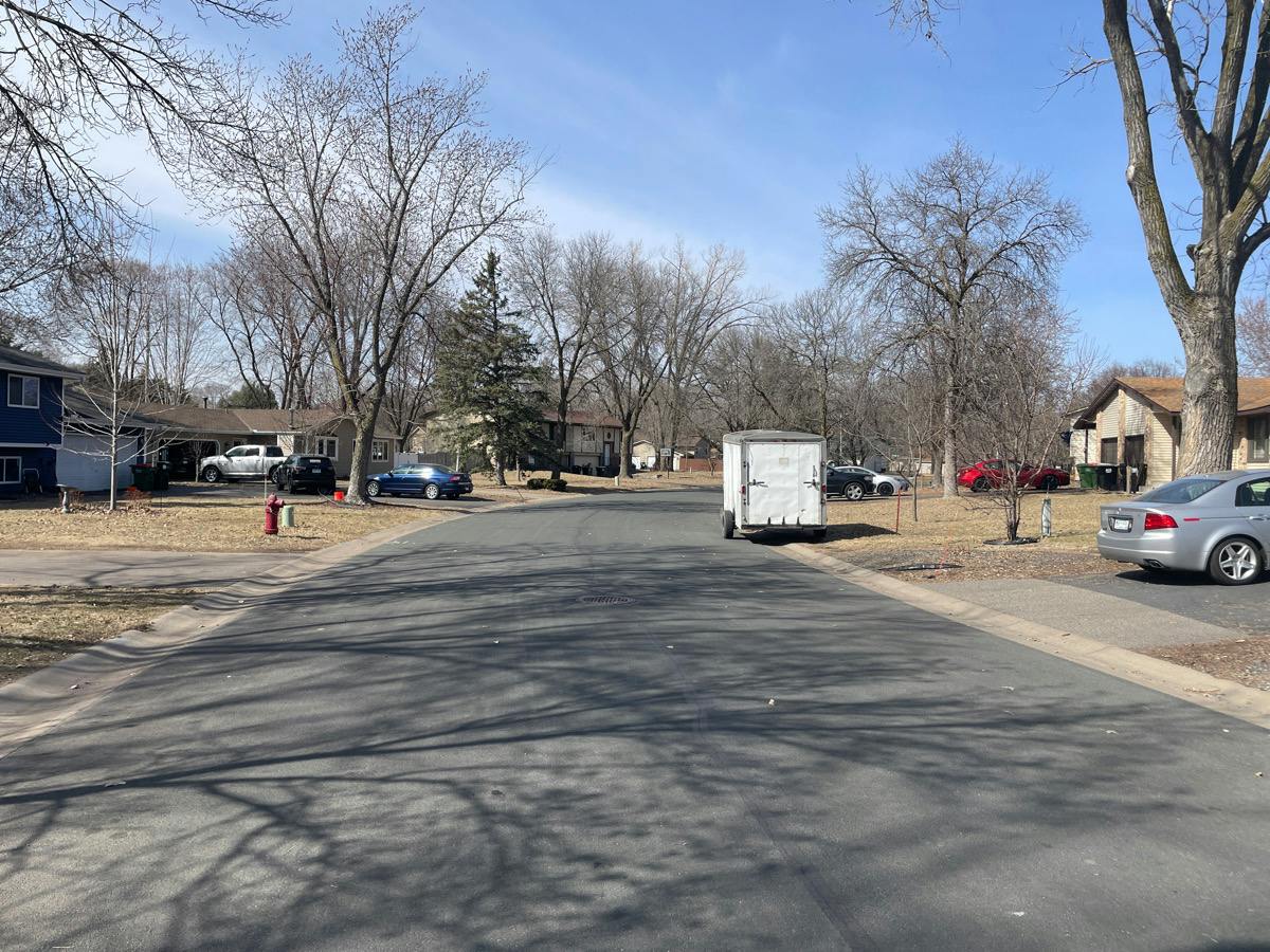 Wren St, Minneapolis, MN 55433