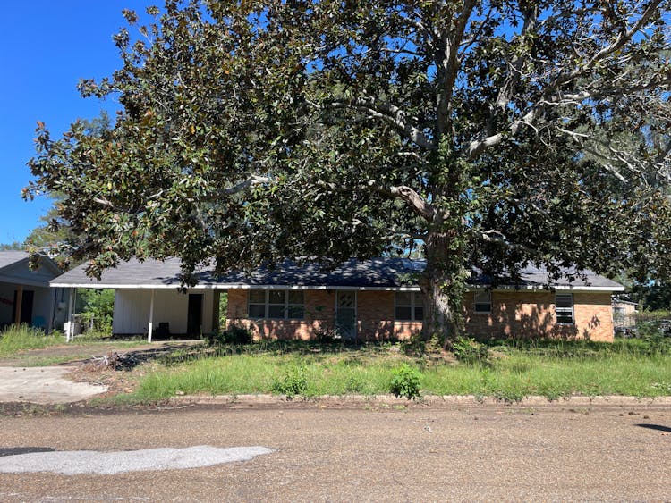 707 Cornelia St Columbus, MS 39702, Lowndes County