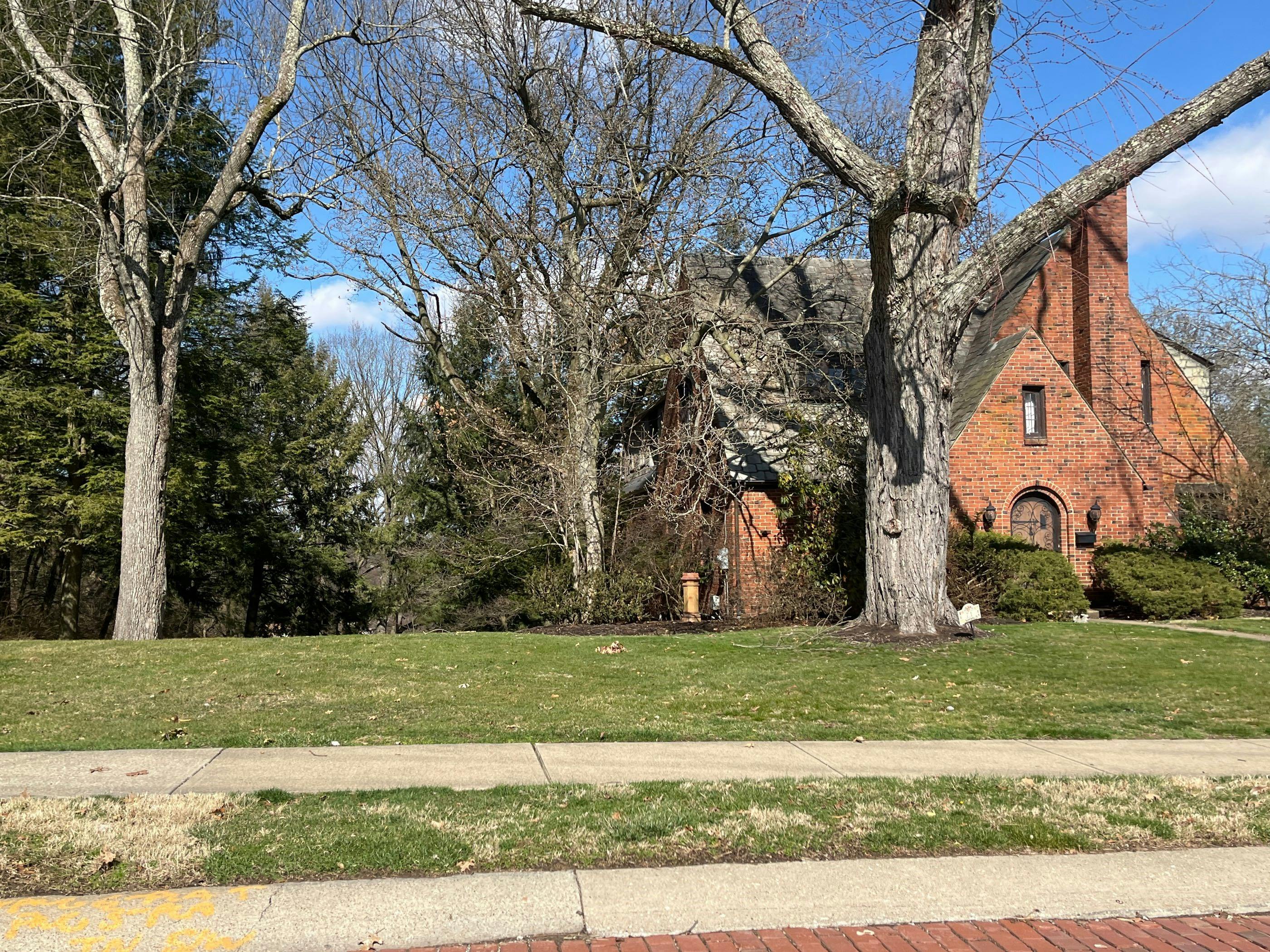 Hoodridge Dr, Pittsburgh, PA 15228 #1