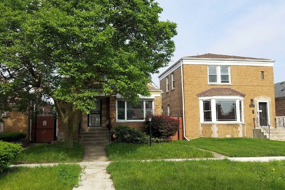 8628 S Prairie Ave Chicago, IL 60619, Cook County