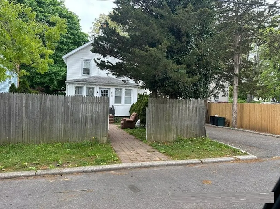 55 9th Ave Huntington Station, NY 11746, Suffolk County