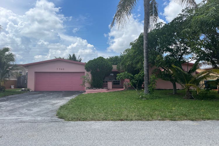 7749 Fairway Blvd Miramar, FL 33023, Broward County