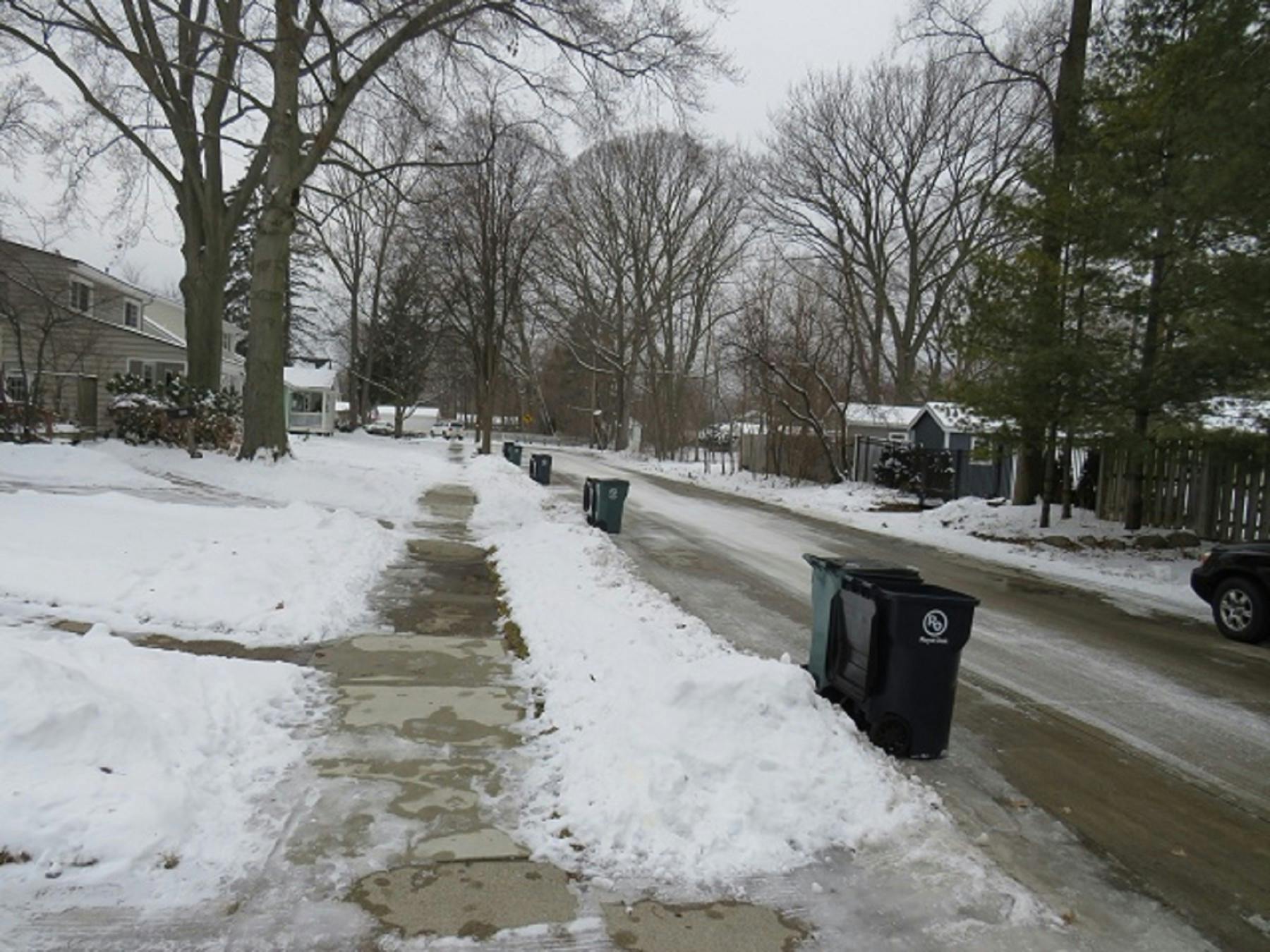 Santa Ana Dr, Warren, MI 48093